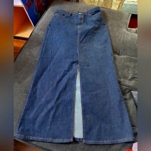 Women's jean skirt from GAP size 6